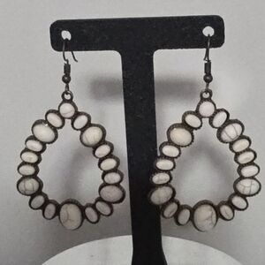 Oval White Stone Boho Teardrop Earrings Like NEW